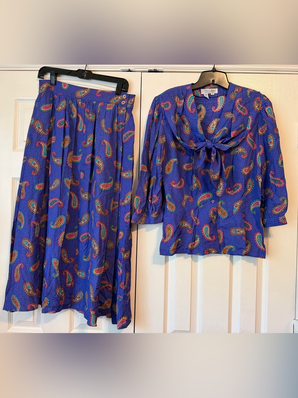 Vintage Laura & Jayne paisley matching set- skirt/blouse